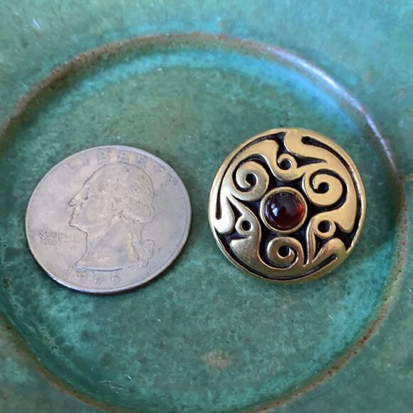 14k  gold & garnet earrings - Picture 6 of 7